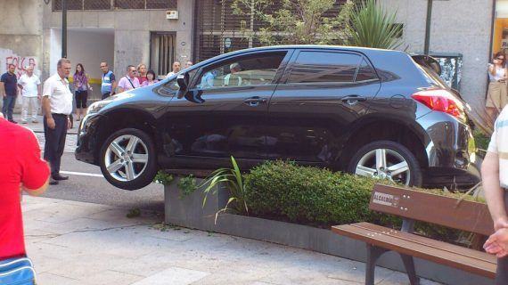 Accidente curioso en la calle Barcelona de Vigo