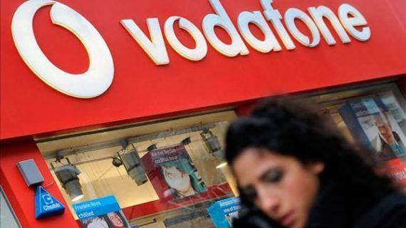 Vodafone devolve a un socio de OCU máis de 1.500 euros por cobrarlle facturas posteriores á baixa