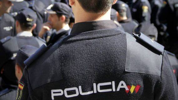 Buscan a un hombre que desfiguró, violó y arrojó al mar a una mujer