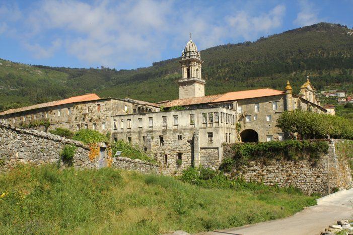A Plataforma S.O.S. Mosteiro denuncia a situación de abandono do mosteiro de Oia