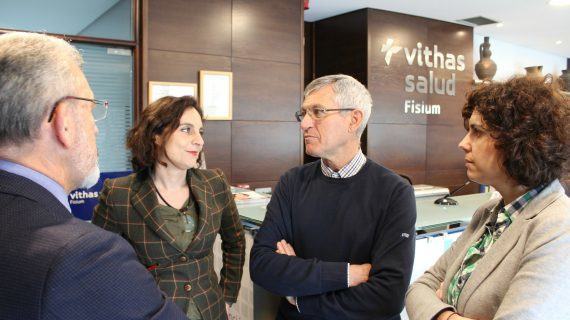 El centenar de socios de Down Pontevedra tendrán condiciones ventajosas en Vithas Salud Fisium