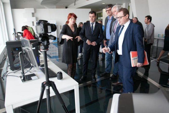 Educación pon en marcha o próximo curso o bacharelato de excelencia en ciencias e tecnoloxía, vinculado coa universidade