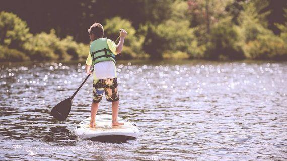 ¿Por qué los chalecos salvavidas para los niños son más seguros que los flotadores?