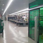 OCU analiza medidas sanitarias en supermercados: aprueban a la entrada, deben mejorar en el interior