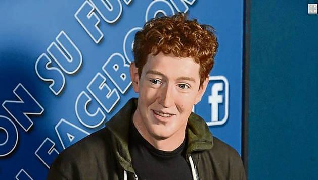 Piden al Museo de Cera que retire la figura de Mark Zuckerberg