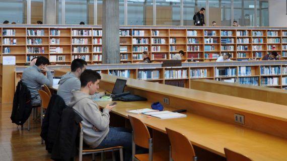 Na procura de silencio, tranquilidade e motivación para afrontar os exames de xaneiro da universidade de Vigo
