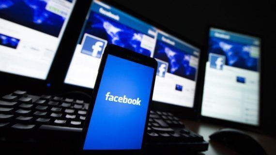 Piden multas exemplarizantes para Facebook pola cesión irregular de datos