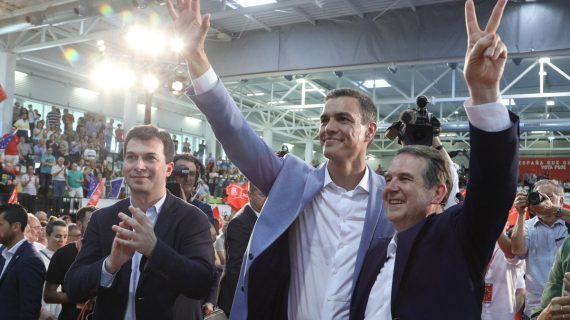 Pedro Sánchez: “A xente está cansada dos veciños do 3º da dereita que só fan ruído”