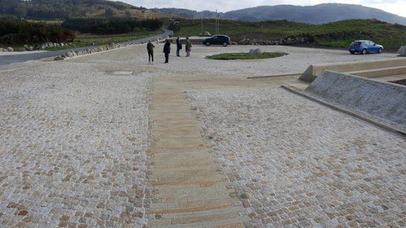 Desfeita turística en Estaca de Bares