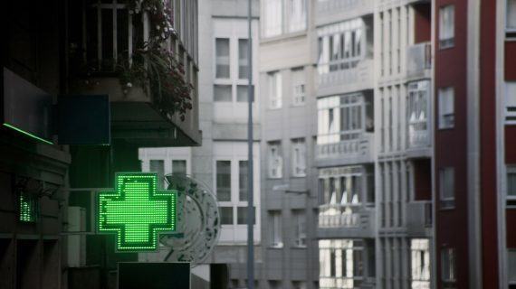 La red de farmacias colaborará con Policía Nacional y Guardia Civil en la protección de colectivos vulnerables