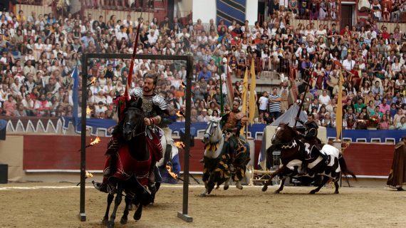 O 20 aniversario da Feira Franca homenaxea aos participantes na festa