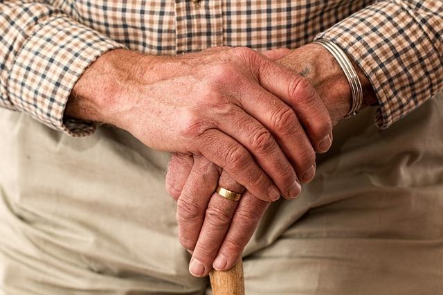 Cuidado de personas mayores: la importancia de contar con expertos