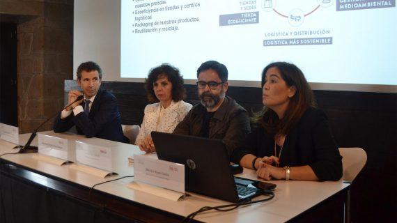 Inditex anima á comunidade universitaria a investigar sobre sustentabilidade aplicada ao téxtil