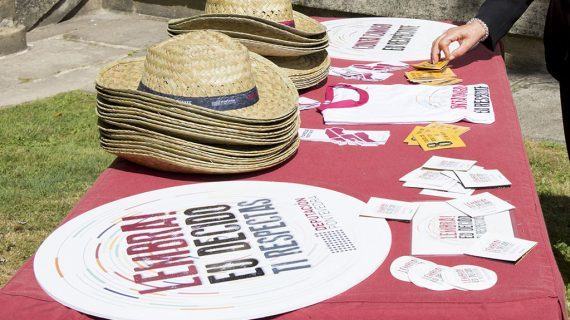 A campaña de igualdade da Deputación de Pontevedra chega ás festas de Cangas