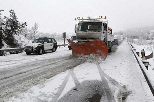 El Gobierno dispone 728 máquinas quitanieves y 122.062 toneladas de fundentes para hacer frente a las nevadas en Andalucía, Aragón, Asturias, Cantabria, Castilla-La Mancha, Cataluña, Valencia y Región de Murcia.