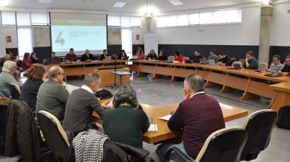As mulleres, preto de duplicar os homes nos premios extraordinarios de grao e doutoramento