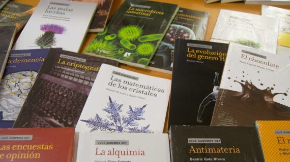 A Biblioteca Municipal recibe unha doazón de 105 libros de divulgación científica