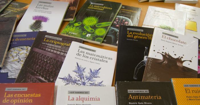 A Biblioteca Municipal recibe unha doazón de 105 libros de divulgación científica