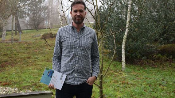 Un profesor da UVigo publica a primeira monografía española sobre as problemáticas xurídicas da viaxe en coche compartido