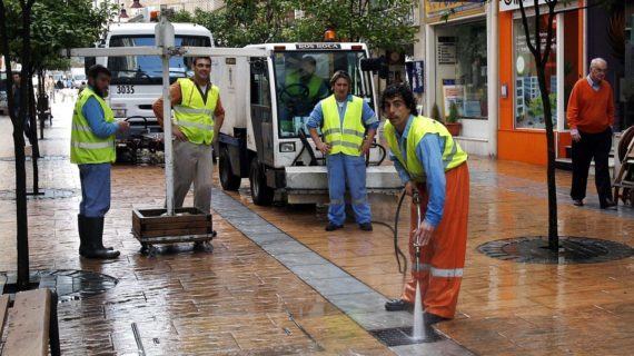 Zafarrancho de limpeza na avenida das Corvaceiras
