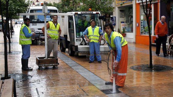 Zafarrancho de limpeza na avenida das Corvaceiras