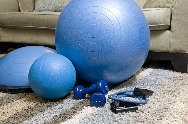 Consejos de entrenamiento para mantenerse en forma en medio del brote de Covid-19 Consejos de entrenamiento para mantenerse en forma en medio del brote de Covid-19