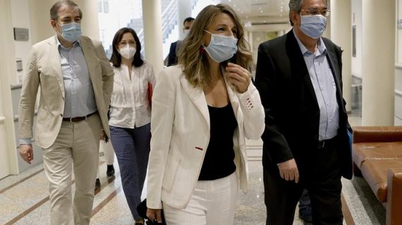 Díaz expone ante el Senado el programa de acción del Ministerio de Trabajo y Economía Social y el objetivo “urgente” de combatir la precariedad Díaz expone ante el Senado el programa de acción del Ministerio de Trabajo y Economía Social y el objetivo “urgente” de combatir la precariedad
