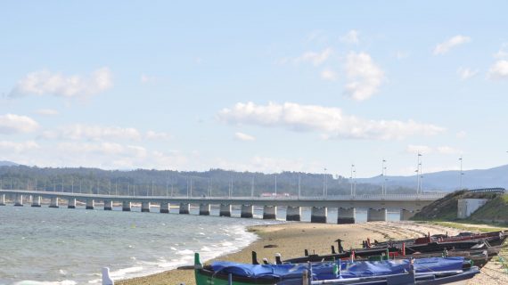 Rescatado o corpo sen vida dun pescador que caeu nunha zona de difícil acceso na Illa de Arousa