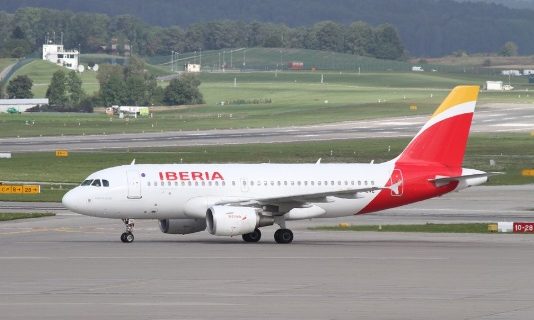 Iberia devuelve más de 17.000 euros a un pasajero de un vuelo cancelado por el Covid-19