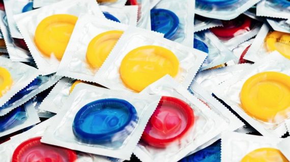 Sanidad alerta de la venta de unidades falsificadas de preservativos de la marca Durex