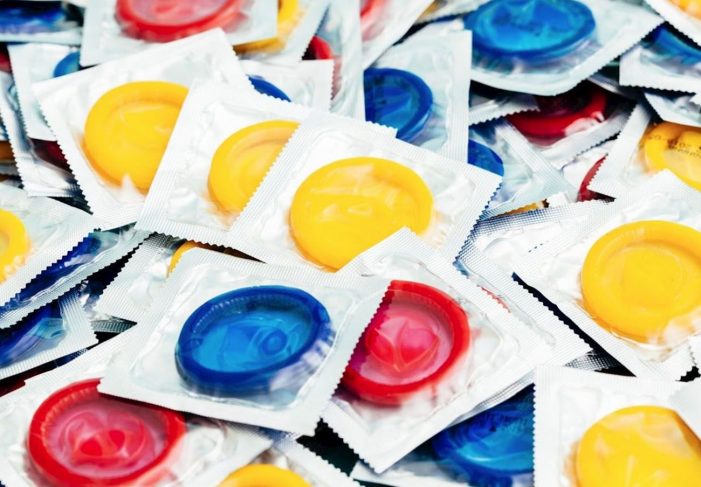 Sanidad alerta de la venta de unidades falsificadas de preservativos de la marca Durex