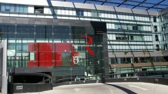 El Ministerio de Industria y el Colegio de Registradores de España colaboran en el apoyo a la actividad empresarial
