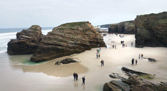 O Monumento Natural da Praia das Catedrais, en Ribadeo, poderá visitarse con autorización previa a partir do 1 de xullo