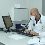 Todos los médicos que tienen consultas externas en Vithas Vigo ofrecen a sus pacientes la posibilidad de las consultas telemáticas
