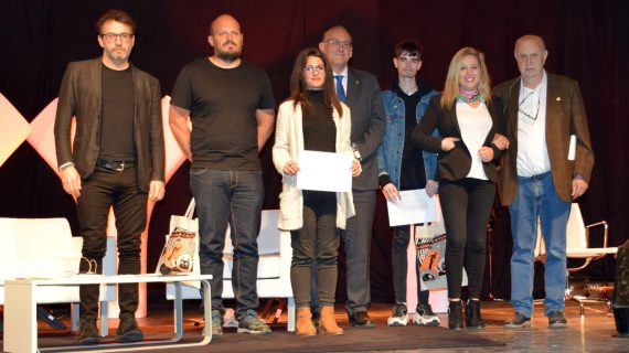 Alumnado, PAS e PDI repártanse os Premios de poesía, relato curto e tradución literaria 2020 de ANL