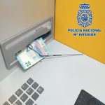 La Policía Nacional detecta una modalidad de estafa basada en la manipulación de cajeros automáticos mediante la técnica Teller Hooking