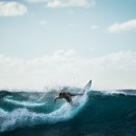 Aprende a hacer surf en el mejor país para hacerlo, España