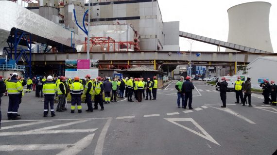 O comité de Endesa denuncia o “desmantelamento camuflado” da central das Pontes