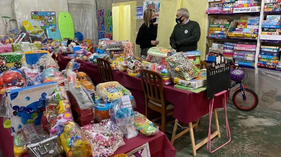 Fernández-Tapias destaca a imporante labor da Asociación Stop de Vigo coa campaña “cada nano, un xoguete”