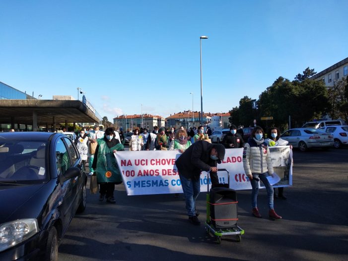 Novena semana de folga e mobilizacións por unha UCI de Adultos digna no Hospital Clínico Novena semana de folga e mobilizacións por unha UCI de Adultos digna no Hospital Clínico