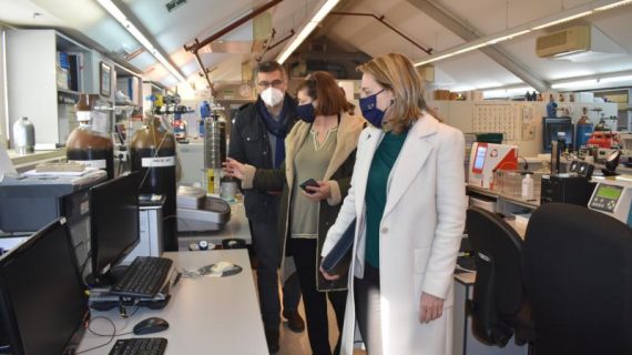 A Xunta e a UDC ratifican o seu compromiso co impulso da actividade investigadora e co apoio ao talento no laboratorio de combustibles