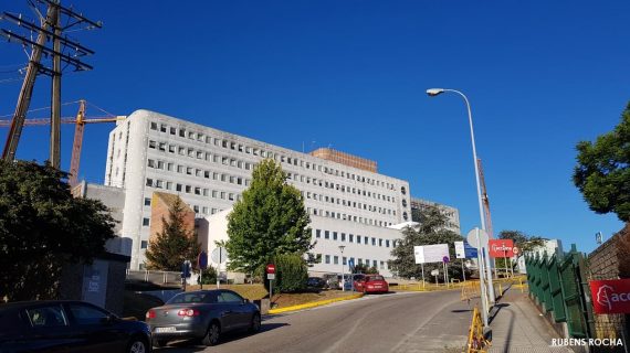 Marea de Vigo tilda de “demagogo” ao Goberno da Xunta por pedir o uso xeneralizado das máscaras FFP2 e non proporcionalas axeitadamente no Hospital Meixoeiro onde hai un brote descontrolado