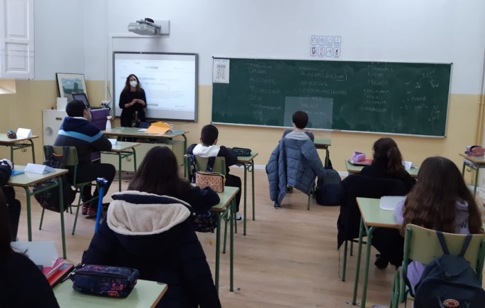 Benestar Social pon en marcha uns obradoiros de prevención de condutas aditivas nos institutos de Pontevedra