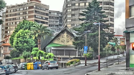 La Policía Nacional detiene a dos jóvenes que habían amenazado a otro menor para robarle cerca de la iglesia de los Picos La Policía Nacional detiene a dos jóvenes que habían amenazado a otro menor para robarle cerca de la iglesia de los Picos