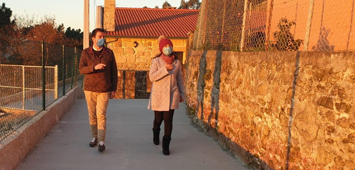Ramallo e Novas visitan as obras xa finalizadas de mellora no lugar da Gorita
