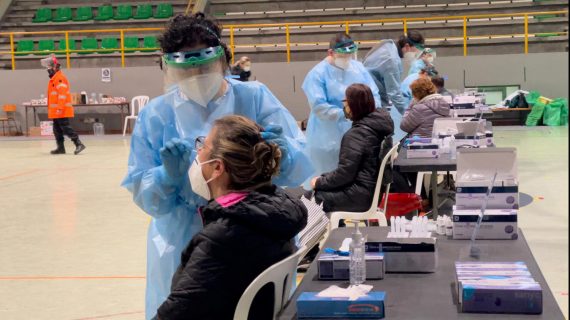 Deseñan un novo modelo matemático fraccionario para estimar a propagación da covid-19 tendo en conta as súas mutacións