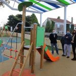 La Xunta colabora con el ayuntamiento de Frades en la construcción de un nuevo parque infantil cubierto en la parroquia de Abellá