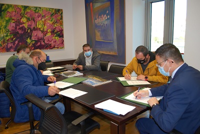 La Xunta firma un convenio con cuatro comunidades de regantes de A Limia para la construcción de 42 nuevos pozos de sondeo de agua por casi 4 M€