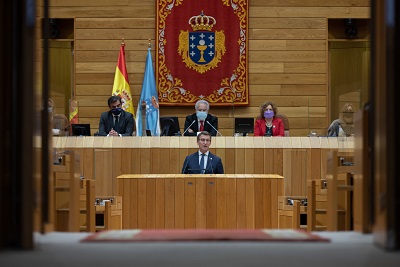 Feijóo se refiere al Parlamento de Galicia como un lugar de encuentro que permite avanzar en el deber de escuchar y como un espejo en el que el pueblo gallego se reconoce