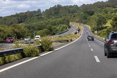 La Xunta licita el contrato para la digitalización de los elementos de defensa de la red autonómica de carreteras, con una inversión de casi 2,4 M€